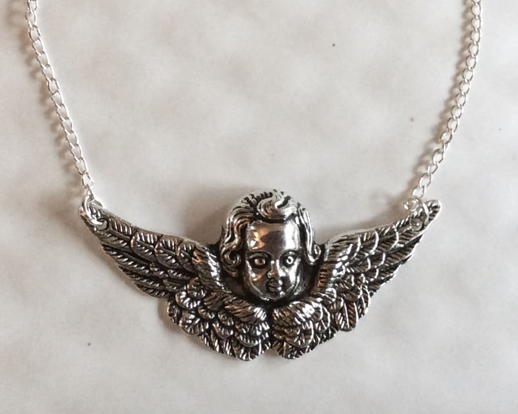 Cherub/Schutzengel-Halskette Silberfarben Engelskopf Mit Flügeln Celestial 18, 5 cm Gesamtlänge 47 von bazaarchoices