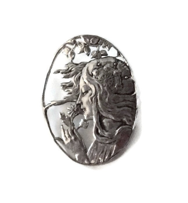 Damenkopf Mit Jasminblüten Brosche/Anstecknadel Große Jugendstil Vintage Versilbert von bazaarchoices