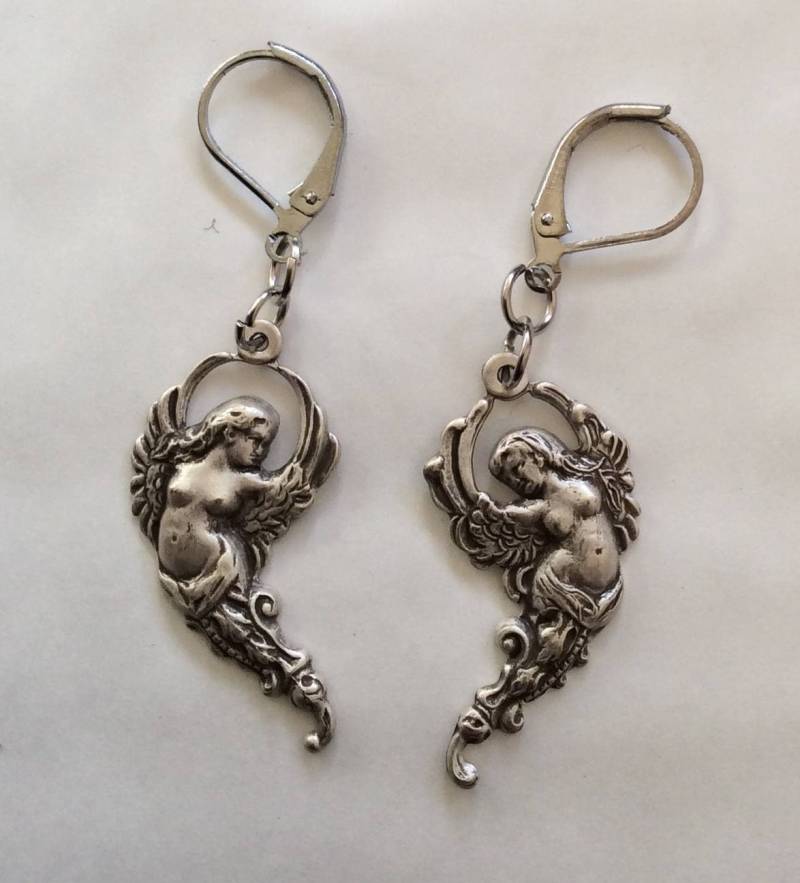 Engel Fliegend Schutzengel Engelchen Ohrringe Silberfarben Handgemacht Detailliert Für Durchbohrte Ohren Nickelfrei von bazaarchoices