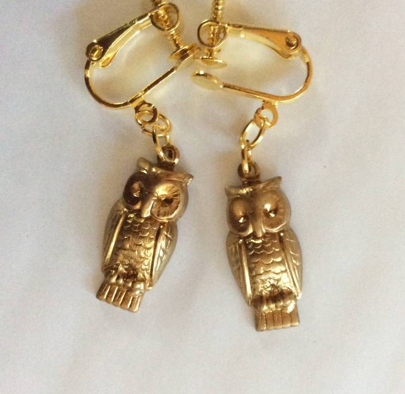 Eule Roh Messing Goldfarben Handgemachte Ohrringe Schraubverschluss Für Nicht Durchbohrte Ohren Nickelfrei von bazaarchoices
