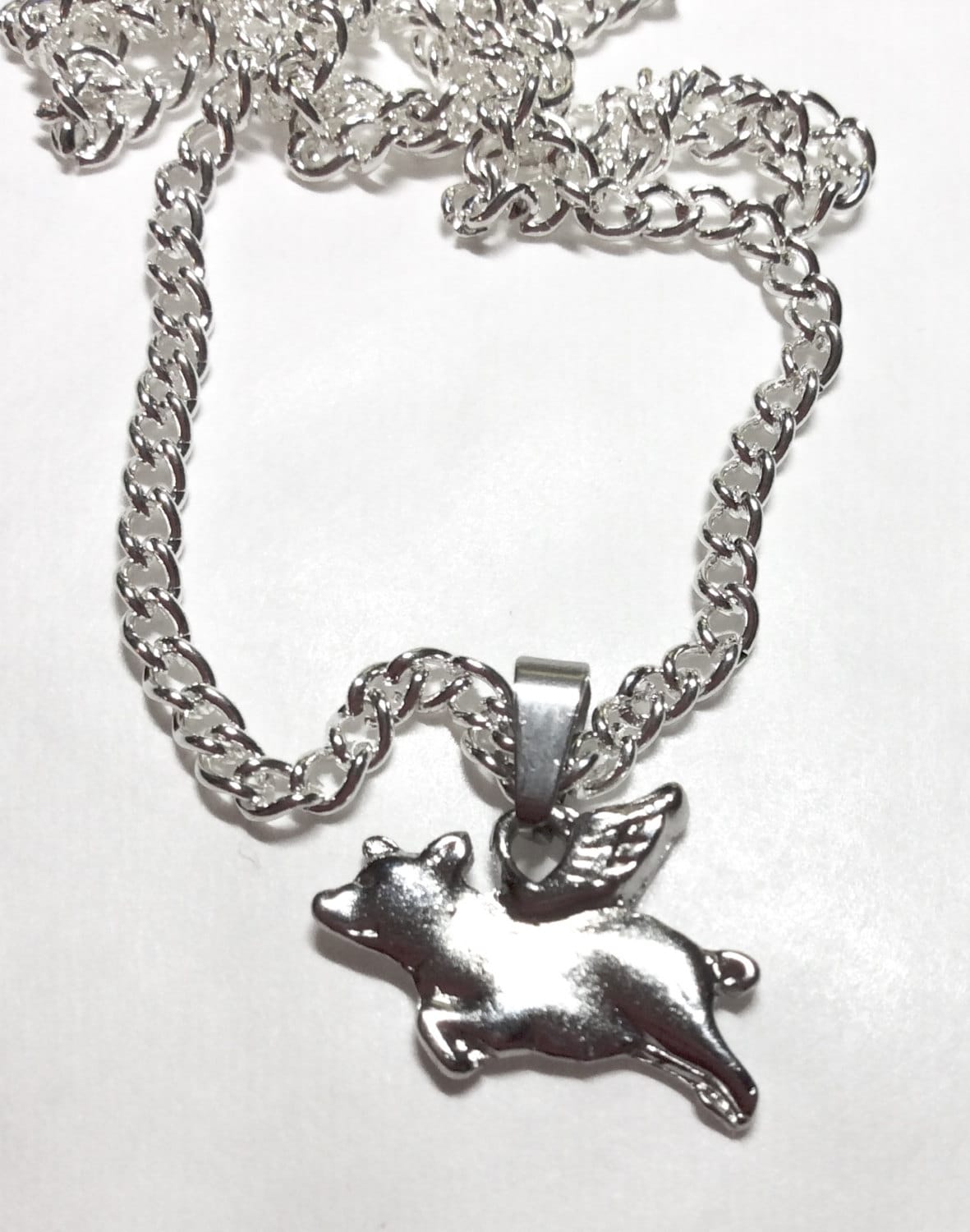 Fliegendes Schwein Mit Flügeln Könnte Fliegen Schweinchen Silber Ton Anhänger Und Kette 44cm von bazaarchoices