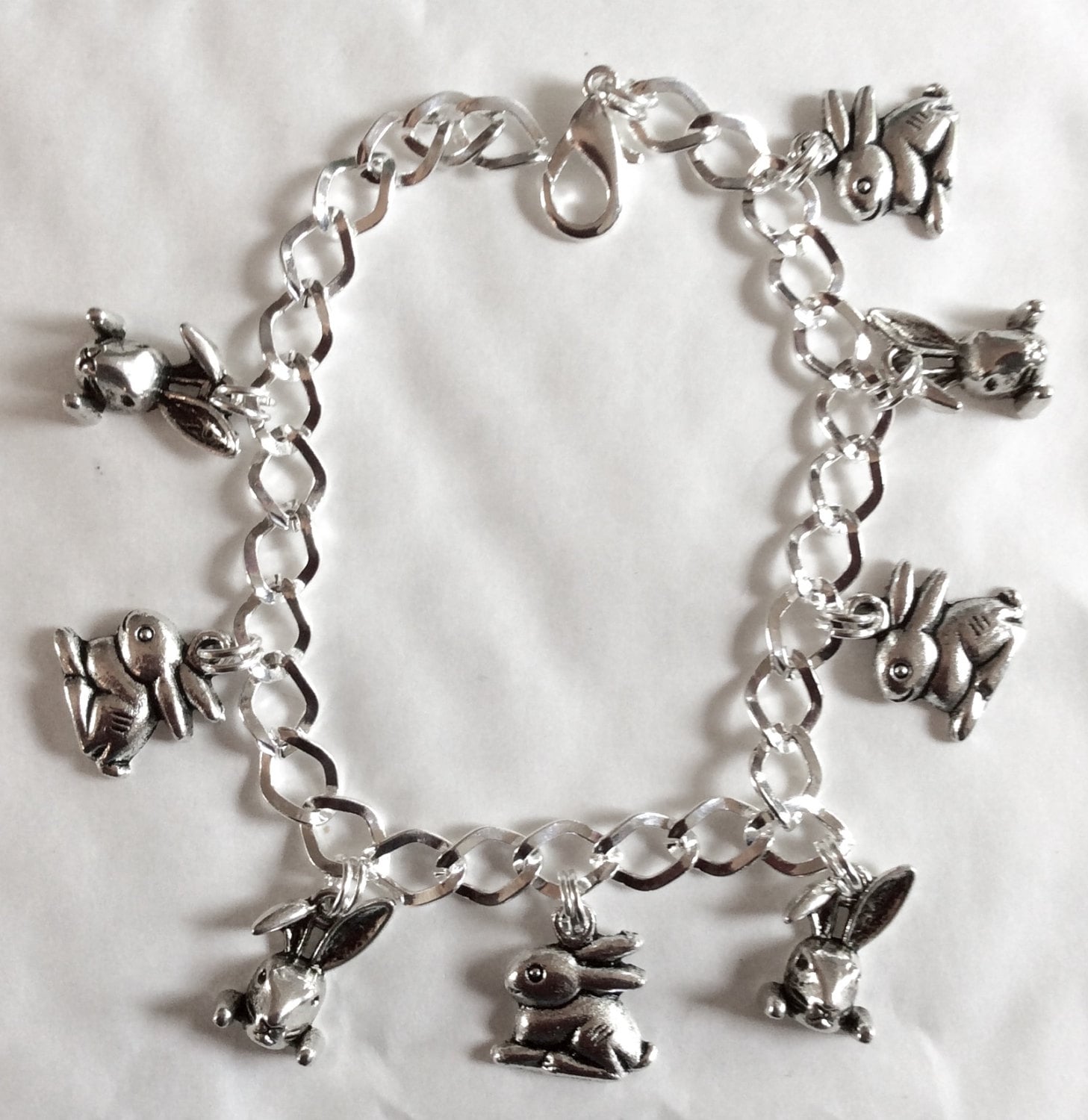 Kaninchen Hase Bunny Armband Silberfarben Charme Auswahl Der Längen Von 19 Bis 21 cm von bazaarchoices
