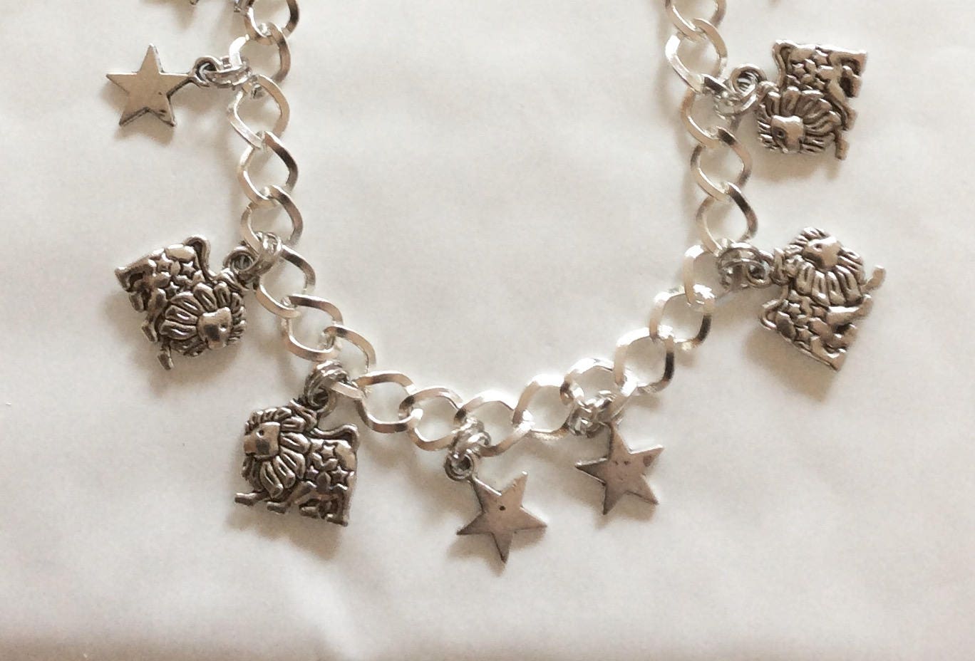 Leo Horoskop, Stern Zeichen Silber Ton Charm Armband Wahl Der Längen Von 19 -21 cm von bazaarchoices