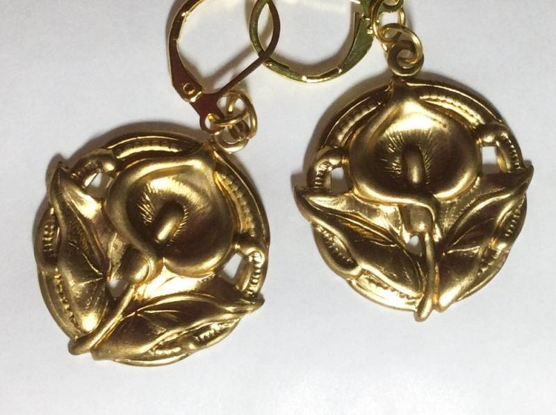 Lily Blume Ohrringe Jugendstil Stil Roh Messing Ton Für Durchbohrte Ohren Blumen Gärtner von bazaarchoices