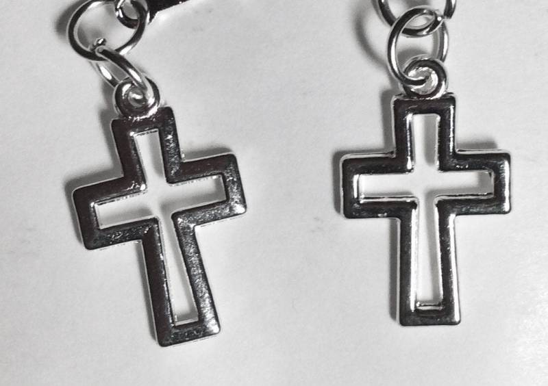 Ostern Kreuz Ohrringe Ausgeschnitten Silber Ton Für Gepiercte Ohren Nickelfrei von bazaarchoices