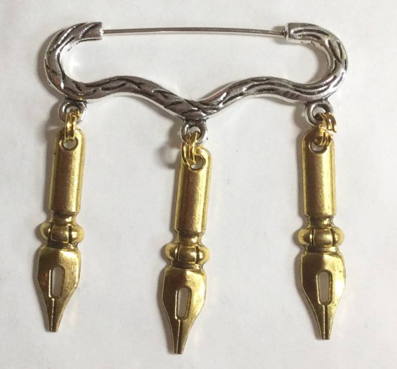Schreibfeder Brosche/Anstecknadel Goldfarbener Anhänger Mit Silberfarbener von bazaarchoices