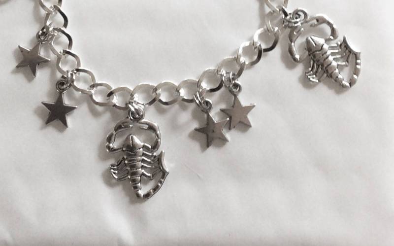 Skorpion 2 Horoskop, Stern Zeichen Silber Ton Charm Armband Wahl Der Längen Von 19 -21 cm von bazaarchoices