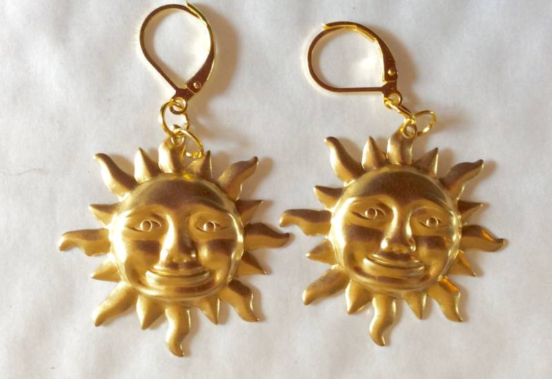 Sonne Gold Ton Handgemachte Große Ohrringe Für Durchbohrte Ohren Nickelfrei von bazaarchoices