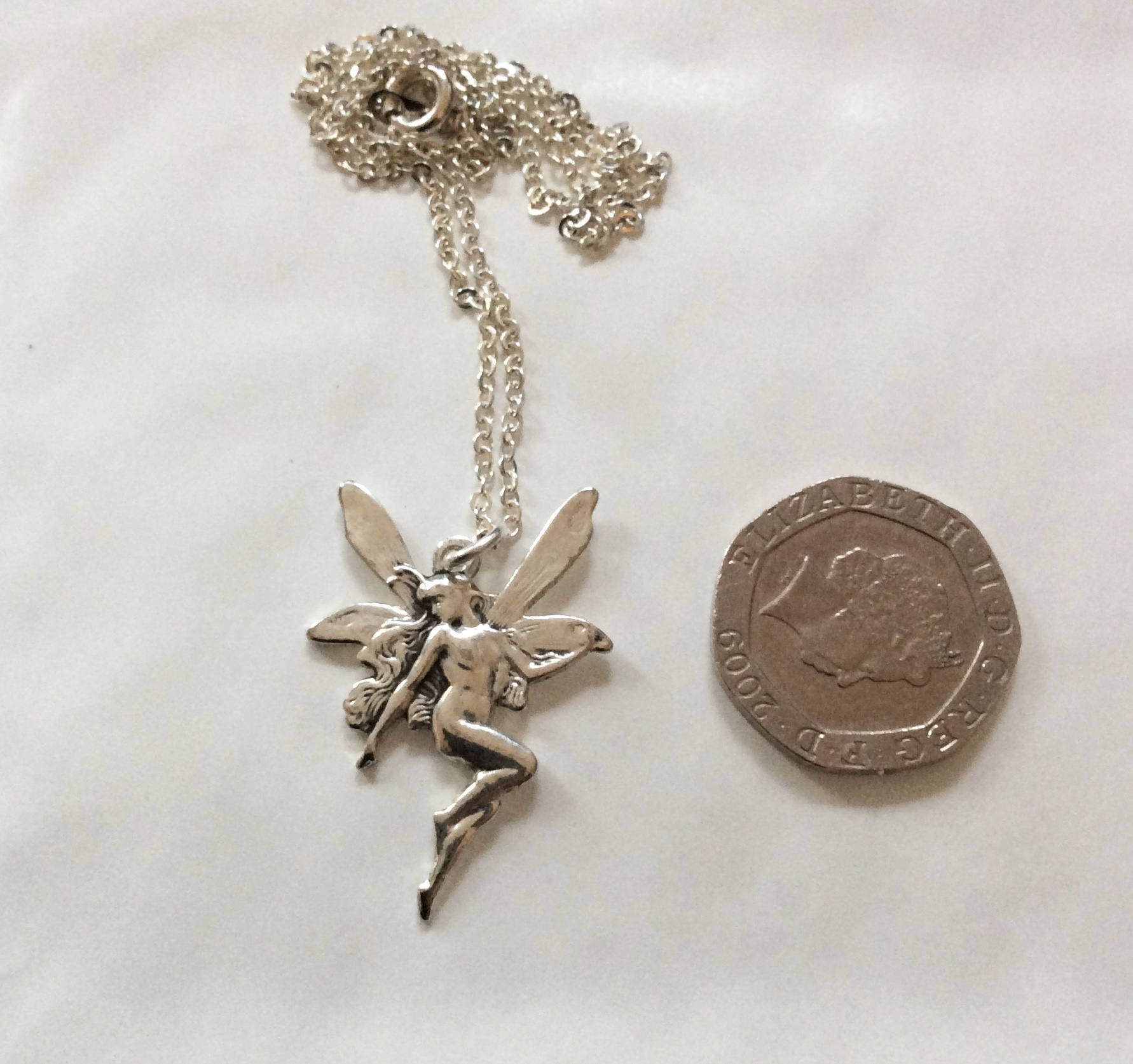 Vintage Tinkerbell Fee Anhänger Kleiner Jugendstil Versilbert Mit 40cm Kette von bazaarchoices