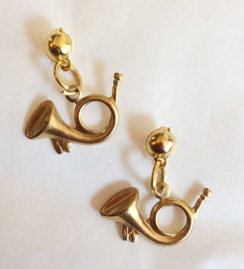 Waldhorn Horn Ohrstecker Klein Goldfarben Messing Roh Nickelfrei von bazaarchoices