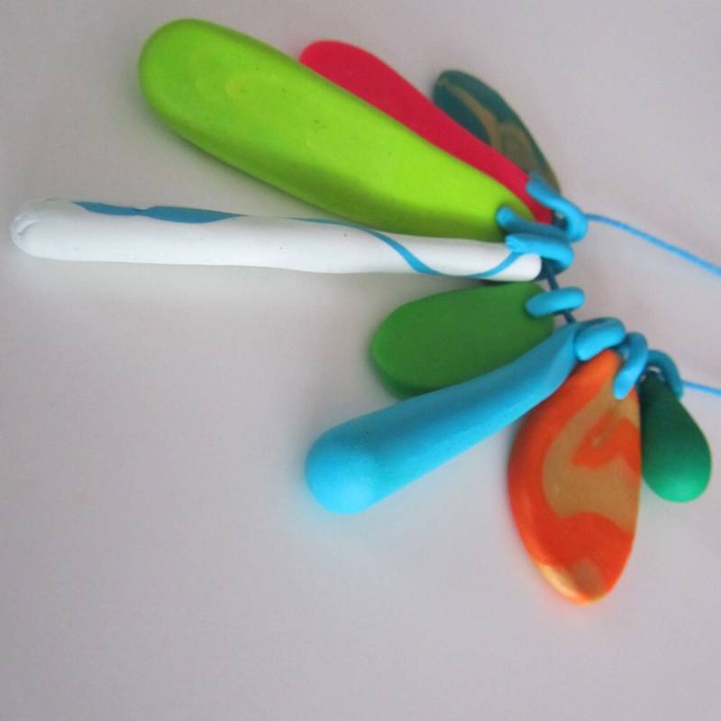 Bunte, Weißen Und Blauen Wirbel, Gold, Grün, Rosa Sommer Gefärbt 8 Stück Eklektisch "Feder" Halskette Bunte, Weißen Und Blauen Wirbel, Gold, Grün, Rosa Sommer Gefärbt 8 Stück Eklektisch "Feder" Halskette von bbppdesigns