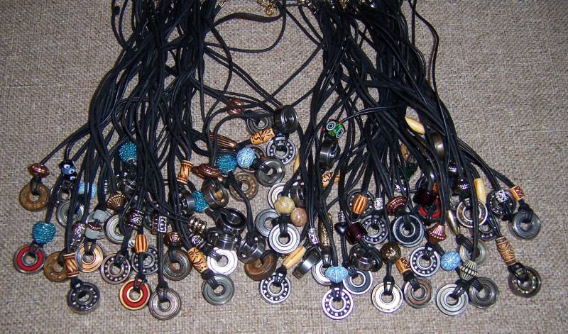 Kette Mit Recyceltem Rochen Kette Mit Recyceltem Rochen von beadcreationsga