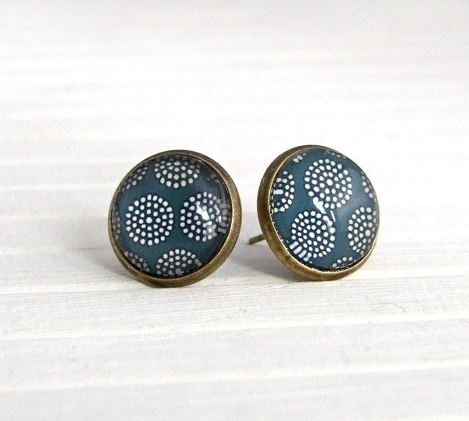 Blau Graue Blumen Ohrringe Blau Graue Blumen Ohrringe von beadishdelight