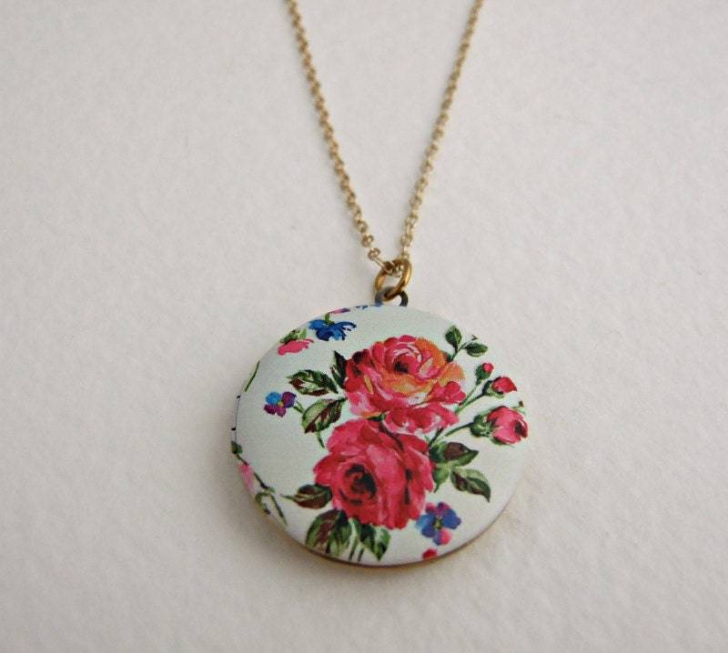 Rose Medaillon .. Rundes Medaillon, Blumen, Messing Bunten Schmuck von beadishdelight