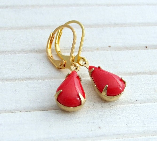 Rote Tropfen Ohrringe.. Beerenrote, Rote Ohrhänger, Rotgoldene Ohrringe, Vintage Glasohrringe Rote Tropfen Ohrringe.. Beerenrote, Rote Ohrhänger, Rotgoldene Ohrringe, Vintage Glasohrringe von beadishdelight