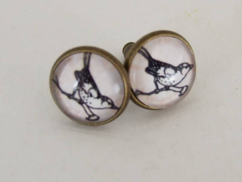 Vogel Auf Einem Ast Ohrringe .. Ohrringe, Monochrom, Illustration von beadishdelight