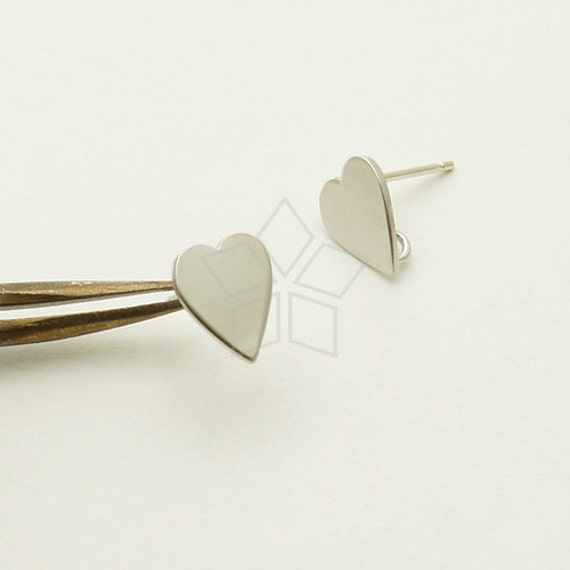 Si-592-Ms/2 Pcs - Flache Herz Ohrstecker, Matt Versilbert, Mit 925 Sterling Silber Stift 7.5mm X 9mm von beadsmaker