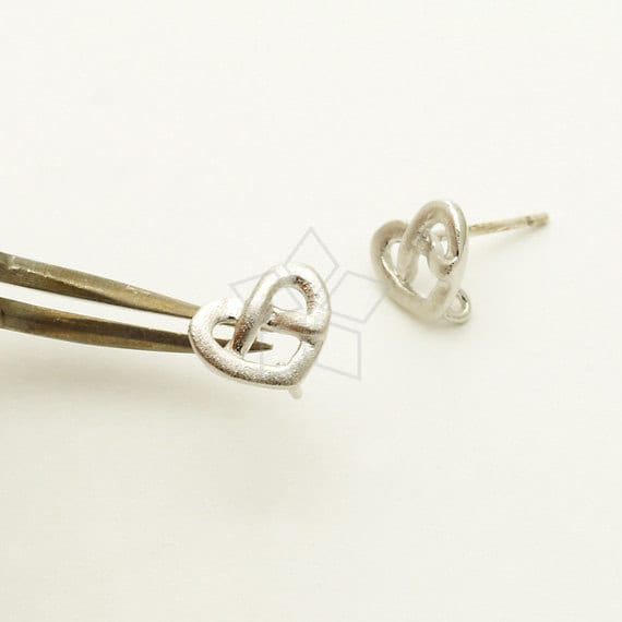 Si-707-Ms/2 Stück - Brezel Herz Ohrstecker, Matt Versilbert Über Messing, 925 Sterling Silber Ohrstecker 8, 6mm X 7mm von beadsmaker