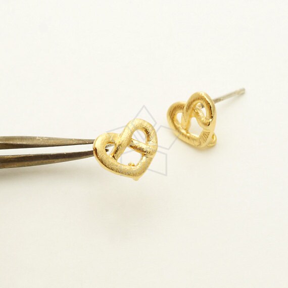 Si-708-Mg/2 Stück - Brezel Herz Ohrstecker, Matt Vergoldet Über Messing, 925 Sterling Silber Stecker 8.6 Mm X 7 von beadsmaker
