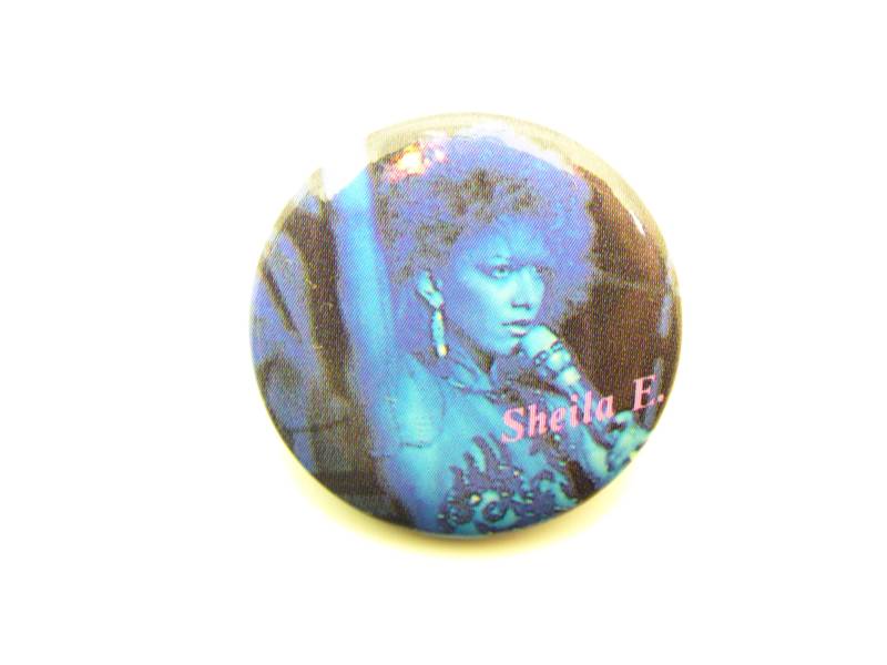 Vintage 80Er Jahre Sheila E. Pin/Button Abzeichen von beatbopboom