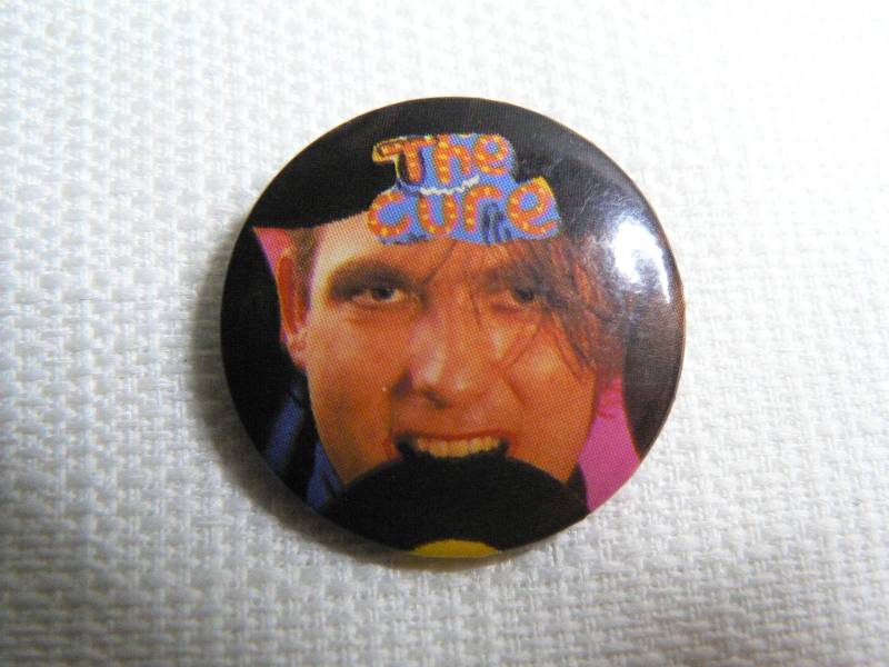 Vintage 80Er Jahre - The Cure Robert Smith Beißplatte Album Pin/Button Anstecker von beatbopboom