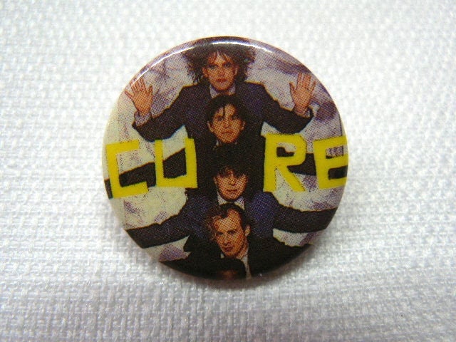 Vintage Early 80S The Cure/Robert Smith Pin/Button/Badge von beatbopboom