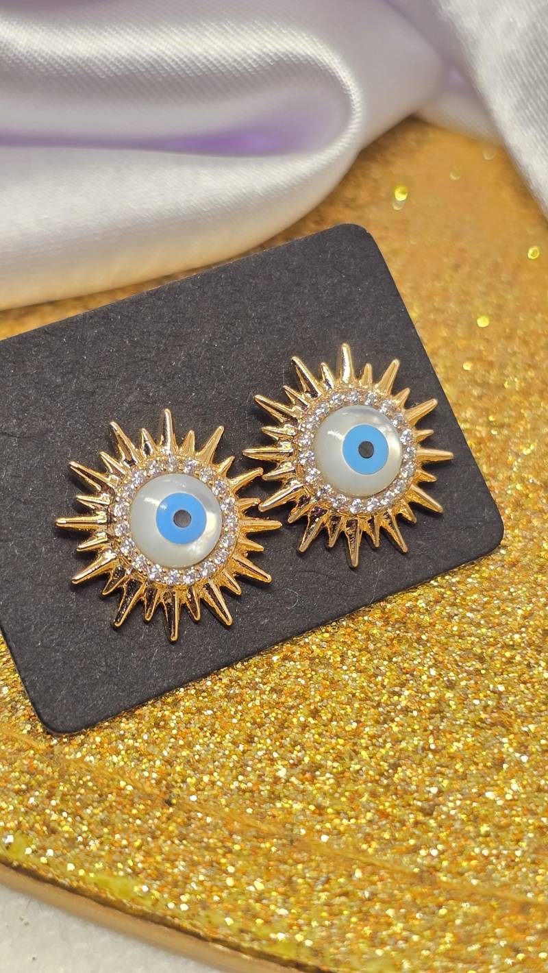 Starburst Huggie Earringstrending Opal Star Earringsperfect Minimalist Lookjewelry Gift For Herstarburst Earrings.star Earrings.opal von beautyway073