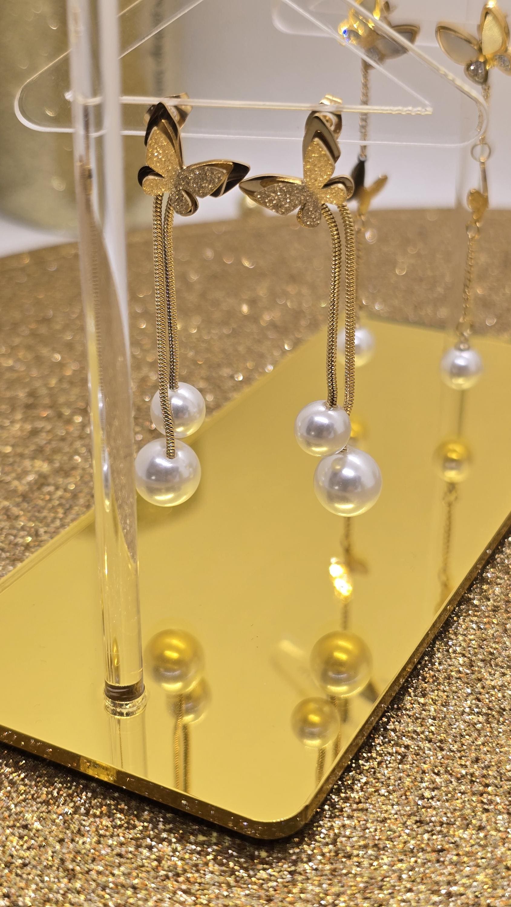 Butterfly & Pearl Earrings, Natural Fresh Water Drop Earrings, Bride Earringsdainty Dangle Earringsbridal Jewellery Butterfly & Pearl Earrings, Natural Fresh Water Drop Earrings, Bride Earringsdainty Dangle Earringsbridal Jewellery von beautyway073