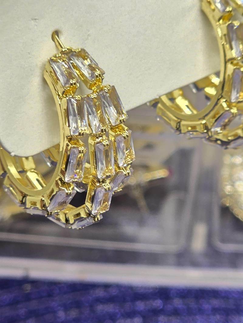 Elegant Sparkling Crystal Hoop Earrings in Gold & Silver Rhinestone For Special Occasions Elegante Funkelnde Kristall-Creolen von beautyway073