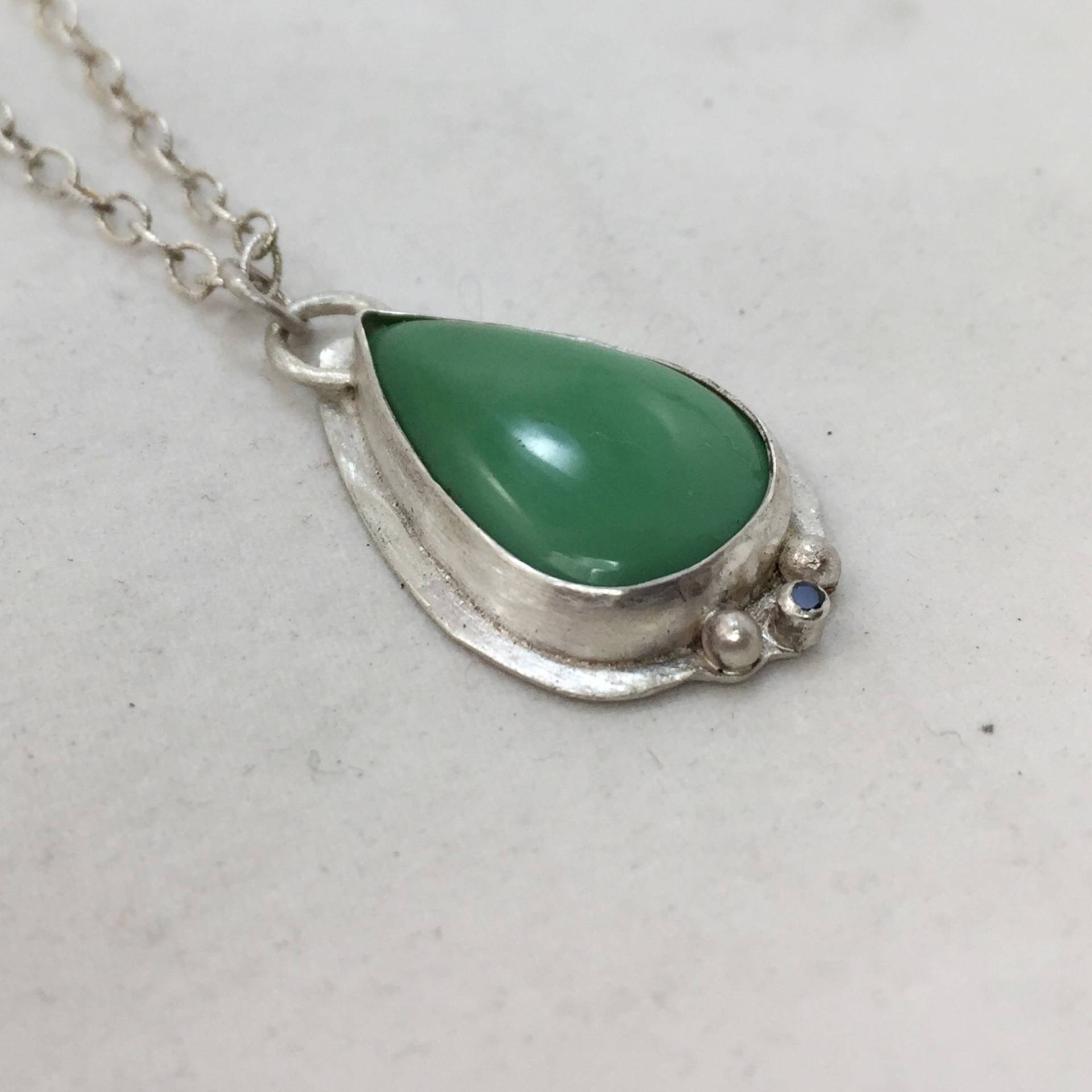 Chrysopras Und Saphir Sterling Silber Halskette Chrysopras Und Saphir Sterling Silber Halskette von bebrio