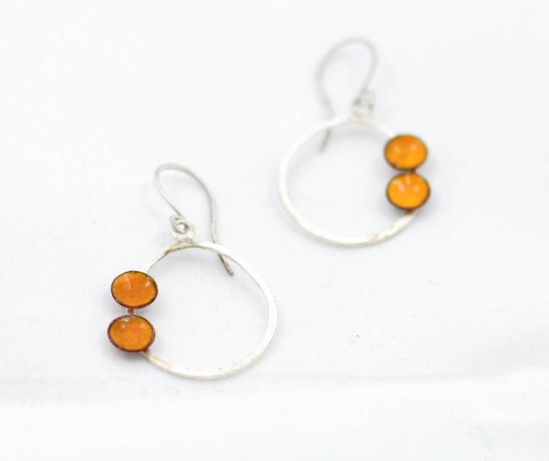 Gelbe Emaillepunkte An Sterling Silber Creolen Gelbe Emaillepunkte An Sterling Silber Creolen von bebrio