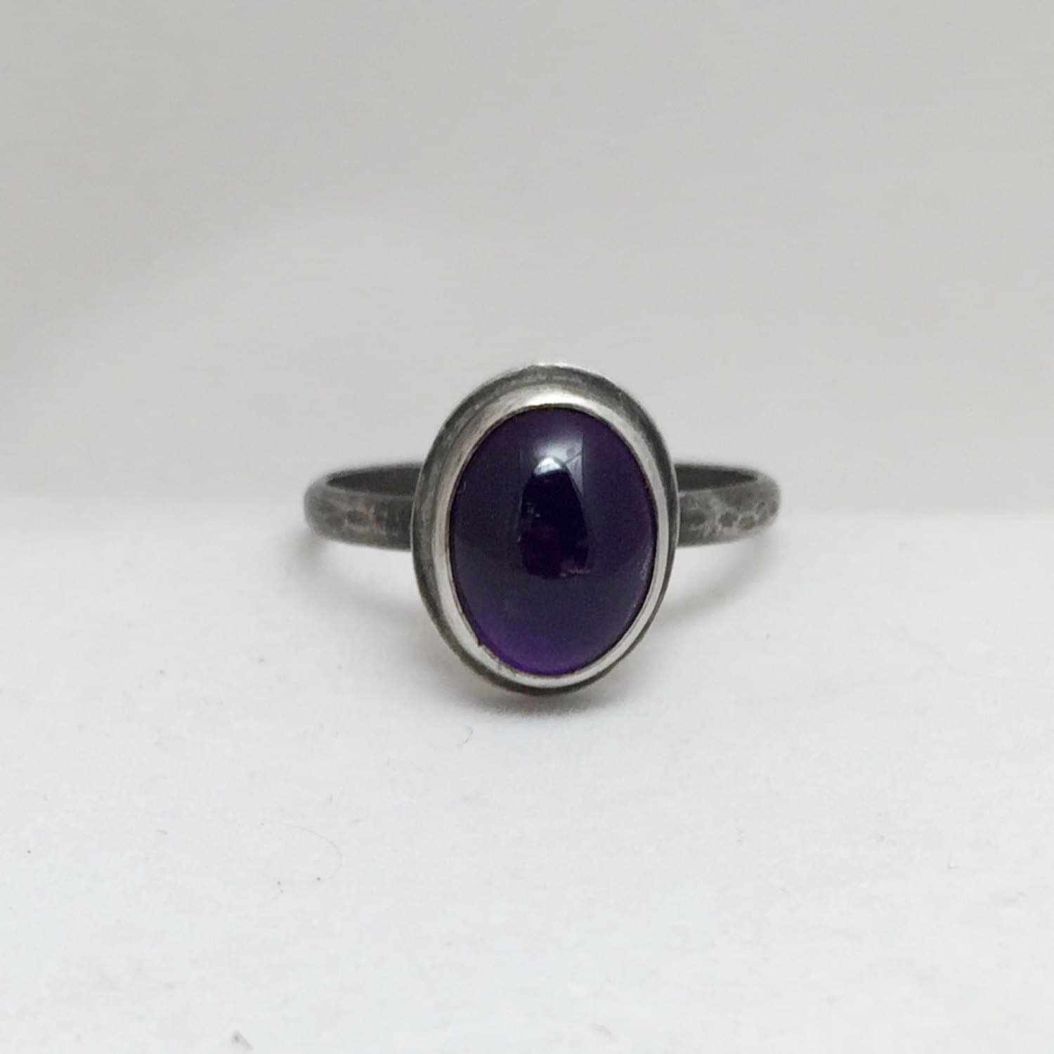 Moderne Amethyst Sterling Silber Ring, Februar Birthstone Ring Moderne Amethyst Sterling Silber Ring, Februar Birthstone Ring von bebrio