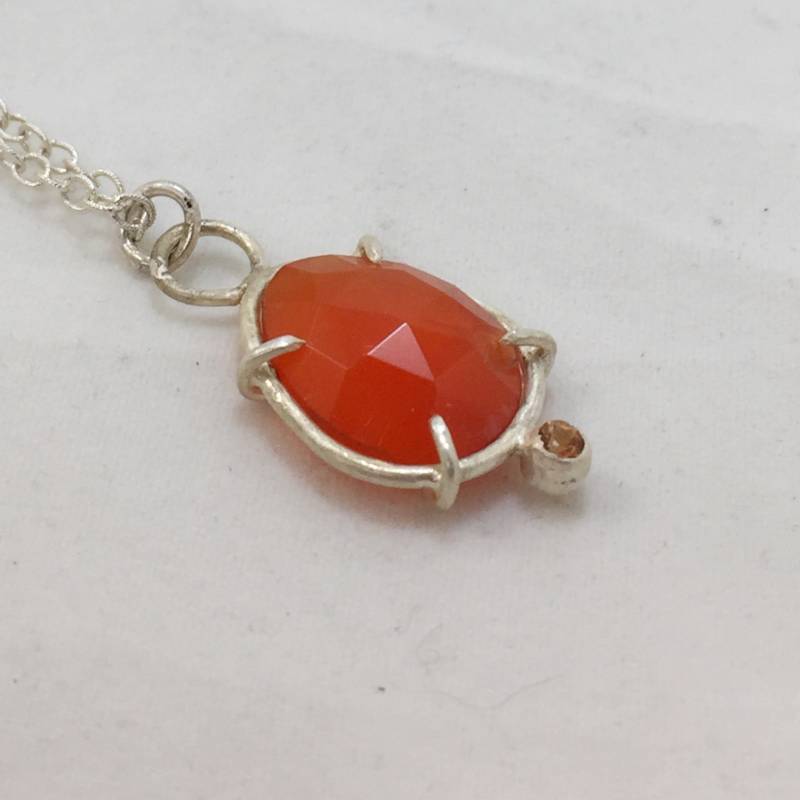 Rose Geschnitten Karneol Und Orange Saphir Sterling Halskette, Prong Set Halskette Rose Geschnitten Karneol Und Orange Saphir Sterling Halskette, Prong Set Halskette von bebrio