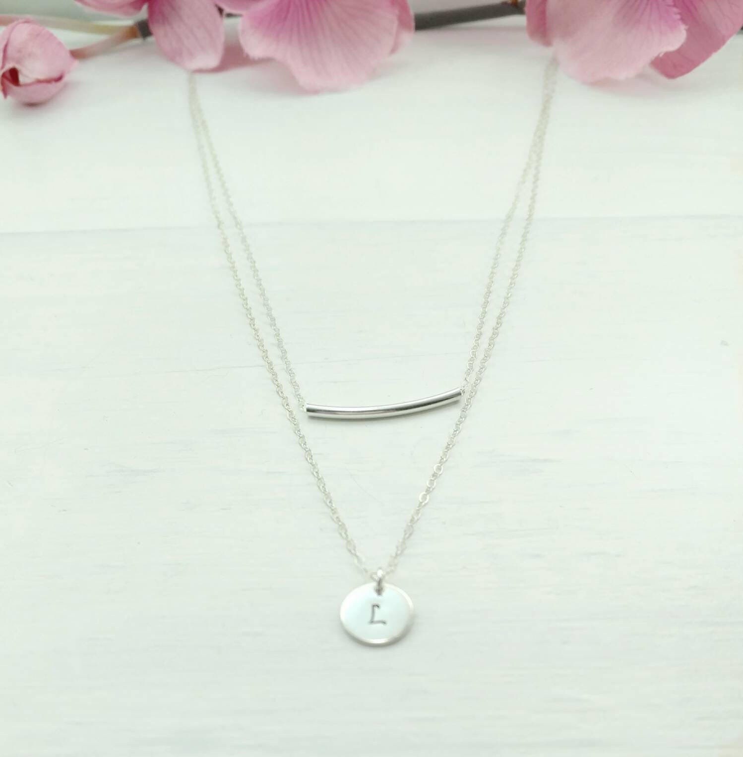 Doppelstrang Halskette Mit Initial Und Röhre, Sterling Silber Monogramm Layering Halskette, Geschenk Für Neue Mama, Geburtstagsgeschenk Tochter Doppelstrang Halskette Mit Initial Und Röhre, Sterling Silber Monogramm Layering Halskette, Geschenk Für Neue Mama, Geburtstagsgeschenk Tochter von beccasblues
