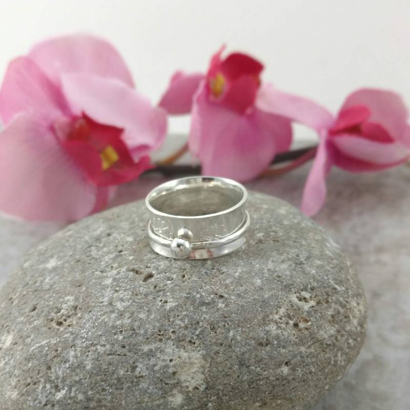 Meditation Ring Mit Hand Gestempelt Blumen, Sterling Silber Sorgen Ring, Erwachsene Zappeln Spinner, Stress Relief Geschenk, Handwerker Spinner Meditation Ring Mit Hand Gestempelt Blumen, Sterling Silber Sorgen Ring, Erwachsene Zappeln Spinner, Stress Relief Geschenk, Handwerker Spinner von beccasblues