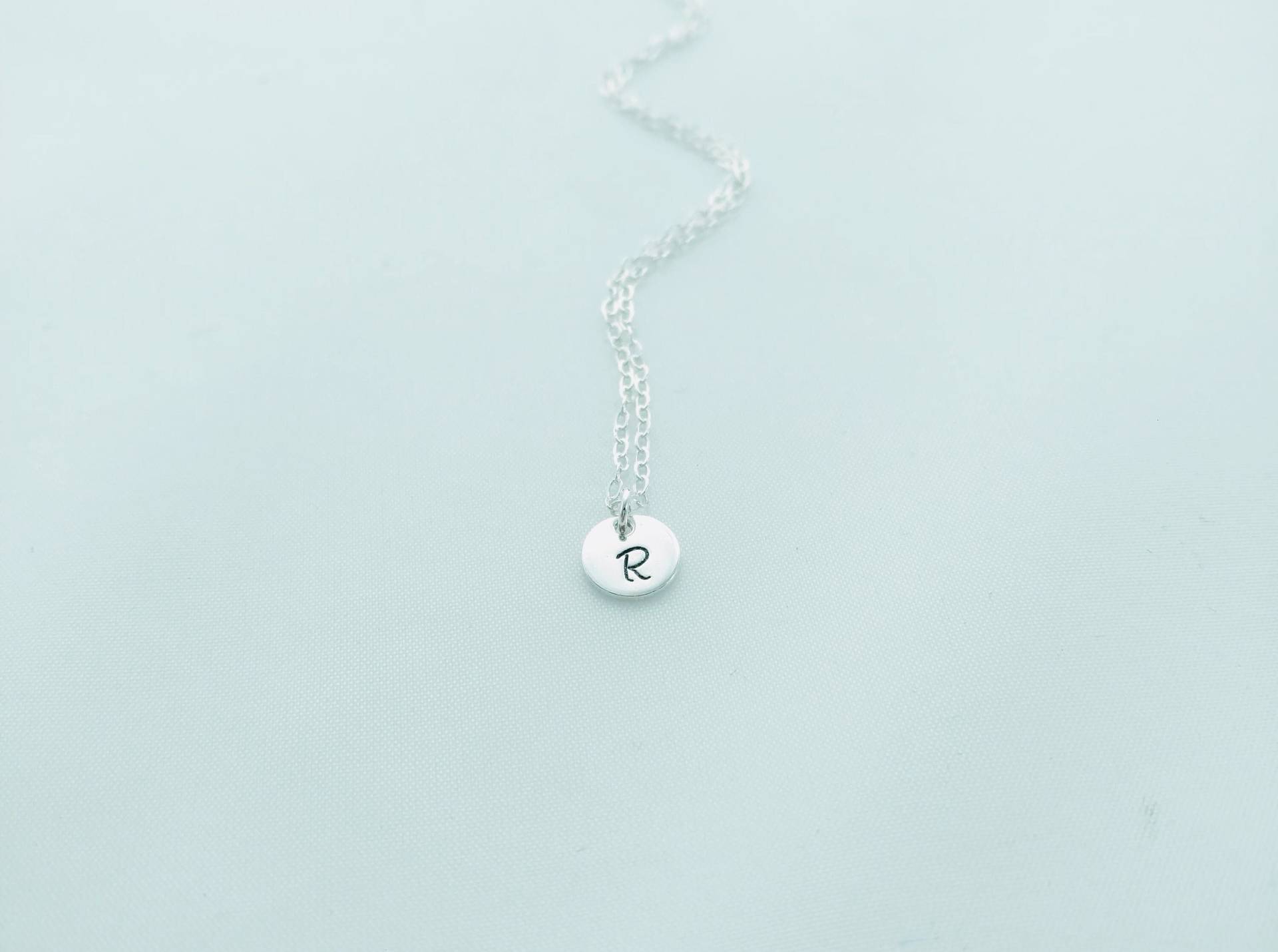 sterling Silber Initial Halskette, Personalisierte Monogramm Individuelle Layering Halskette Für Sie, Hand Gestempelt Geschenk Valentinstag D sterling Silber Initial Halskette, Personalisierte Monogramm Individuelle Layering Halskette Für Sie, Hand Gestempelt Geschenk Valentinstag D von beccasblues