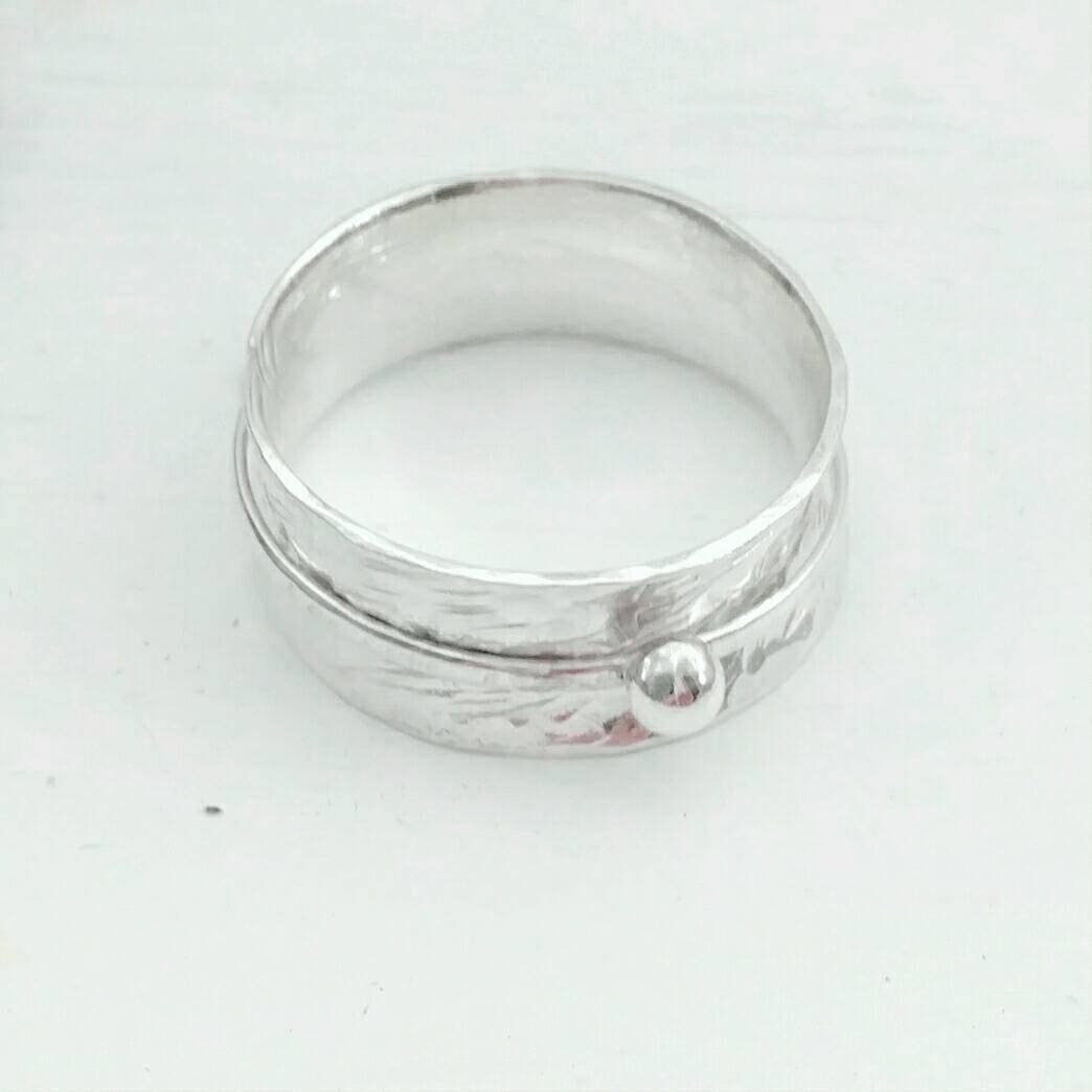 sterling Silber Spinner Ring, Gehämmerter Meditationsring, Einfaches Zappeln Band, Sorgen Handwerker Angst Relief Geschenk sterling Silber Spinner Ring, Gehämmerter Meditationsring, Einfaches Zappeln Band, Sorgen Handwerker Angst Relief Geschenk von beccasblues