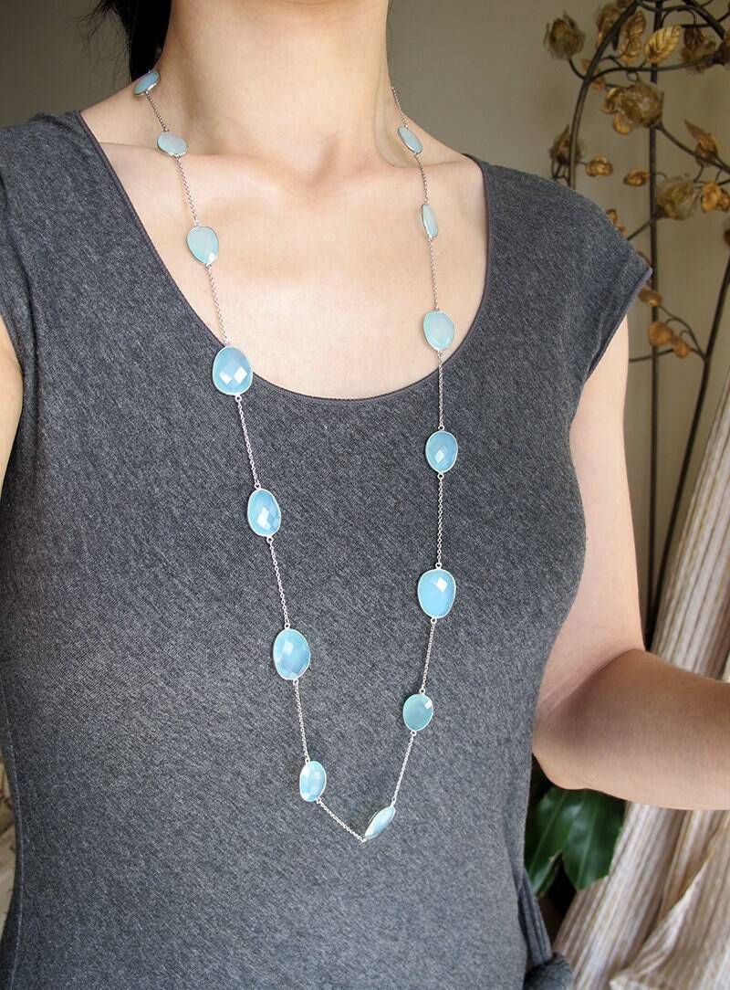 Minty - Super Lange Chalcedon Edelstein Lünette Halskette Minty - Super Lange Chalcedon Edelstein Lünette Halskette von becial