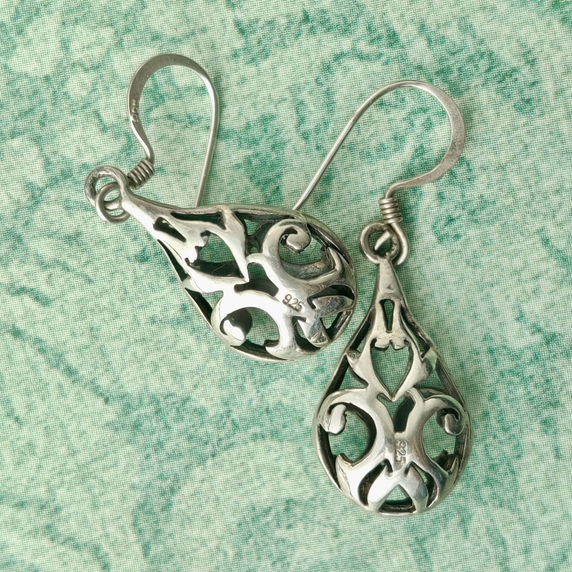 Sterling Silber Vintage Stil Filigrane Tropfen Ohrringe Sterling Silber Vintage Stil Filigrane Tropfen Ohrringe von becial