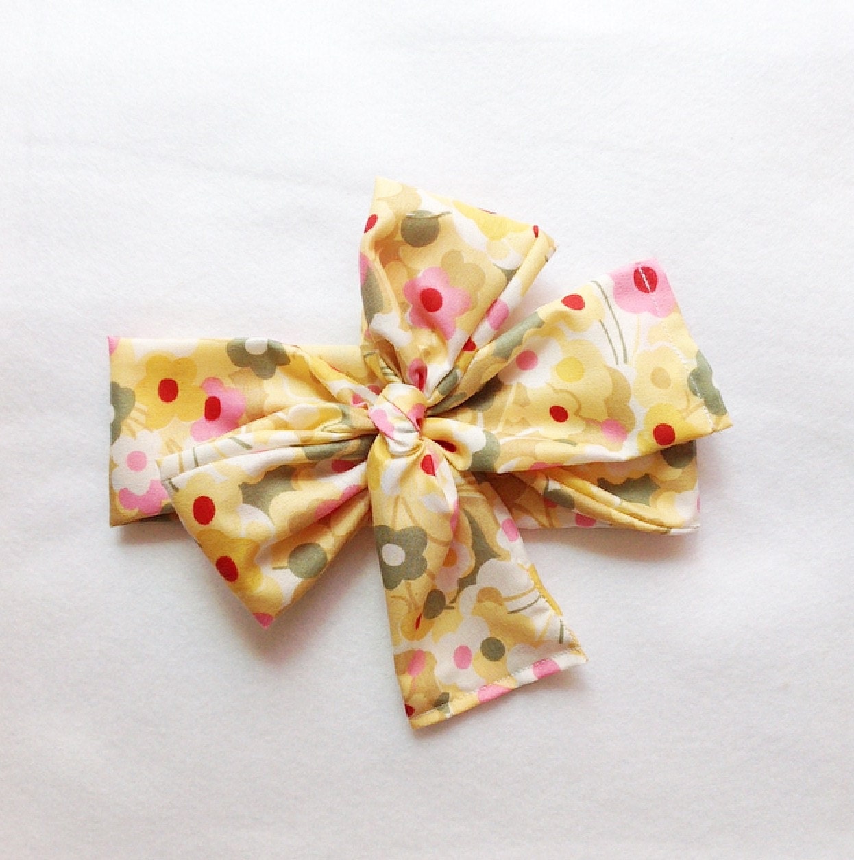 Gelbe Blume Stirnband/Retro Blumen Top Knoten Turban Vintage von becrushbows