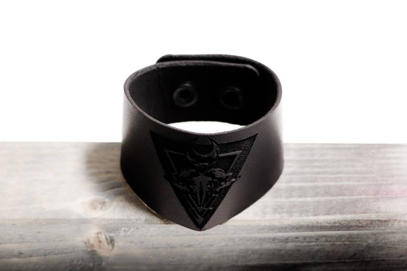 Gothic Armband Widderkopf Und Symbolik von beetandowl