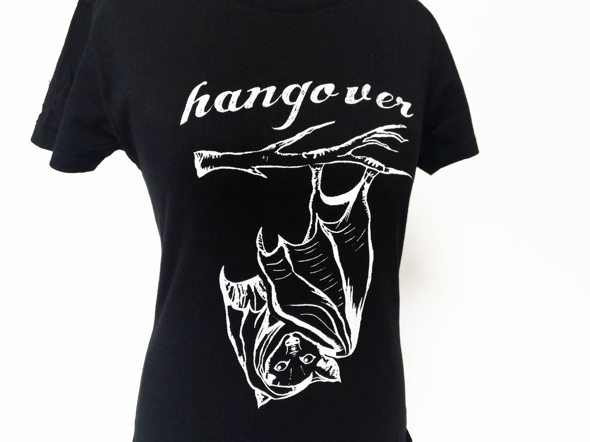 Shirt - Fledermaus Hangover von beetandowl