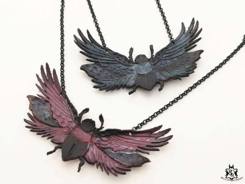 Skarabäusfliegend - Halskette | Inkl. Schmuckbox von beetandowl