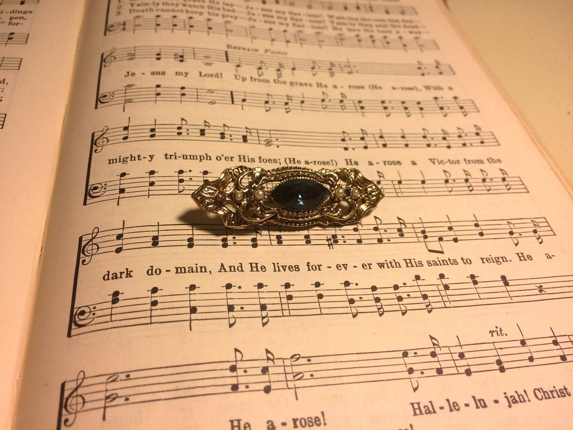 Vintage Gold Und Grün Pin Brosche Modeschmuck von beffyfaye