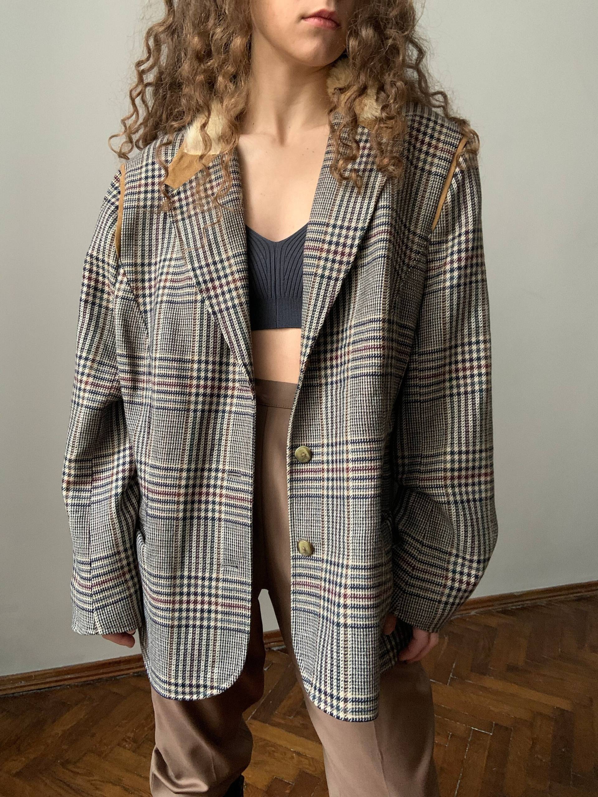 Vintage Karo Blazer Aus Wolle Mit Fellkragen von begemotvintage