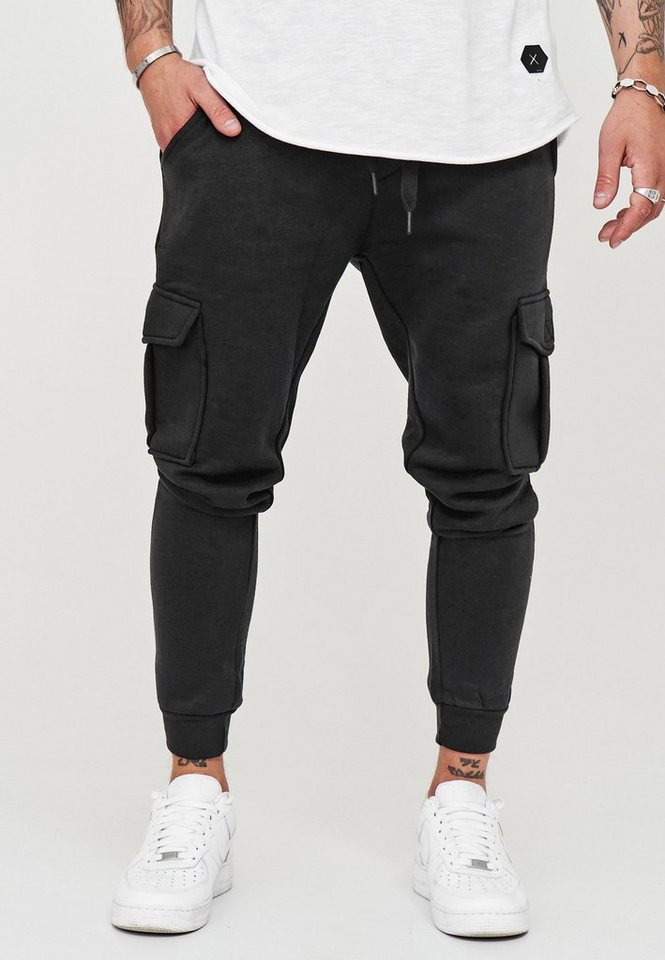 behype Trainingshose MATAY mit praktischen Cargotaschen von behype