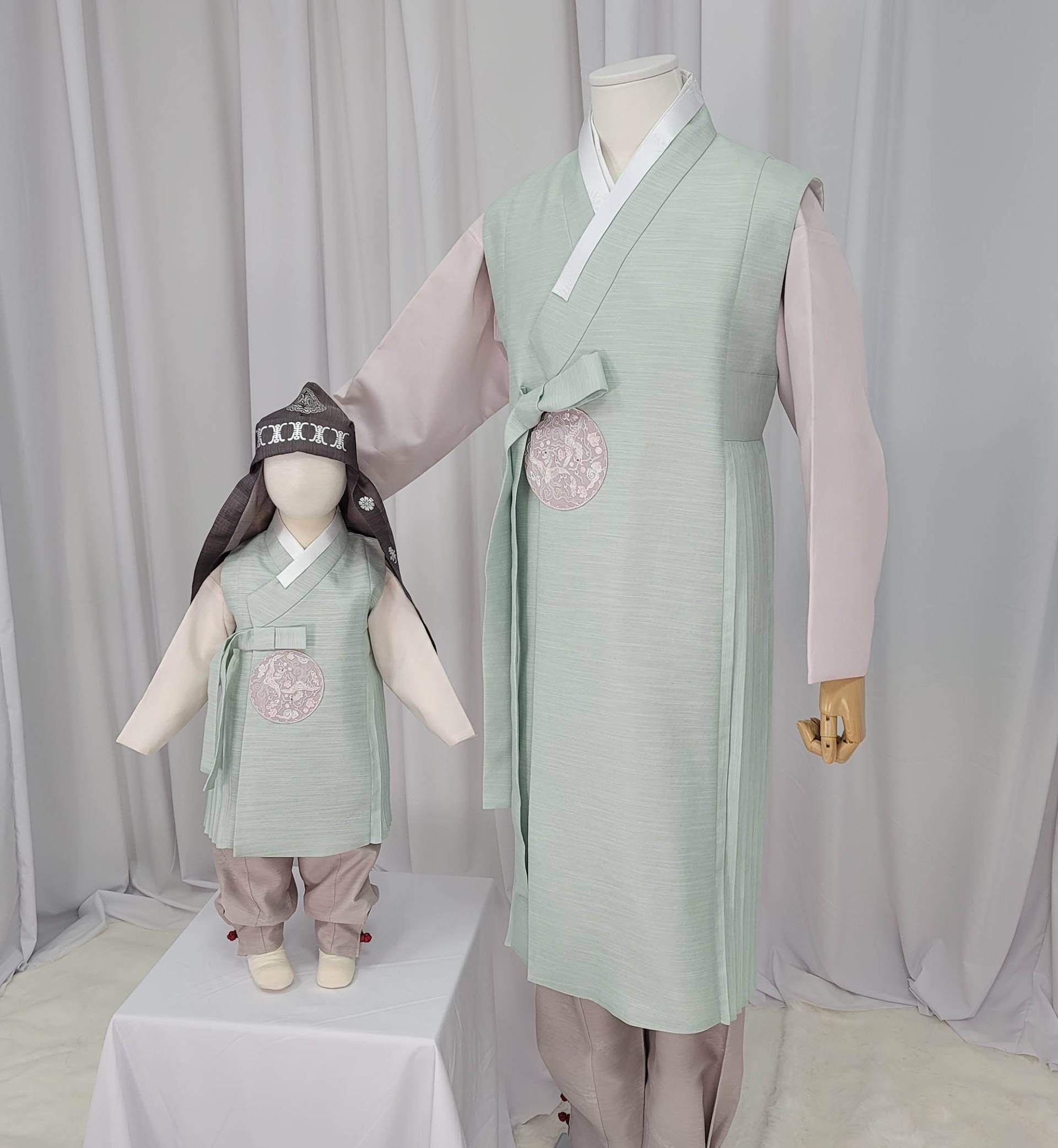 Mann Hanbok Male Korea Traditionelle Kleidung Set Hochzeitszeremonie Geburtstag König Prinz Design Jeogori Weste Panst Pastell Mint Plissee Mh014 von bellahanbok