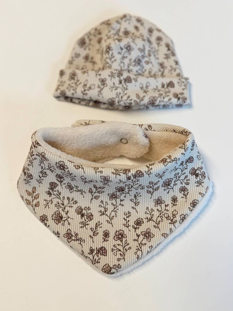 Baby Dreieckstuch | Kinder Lätzchen Halstuch Mit Bio Fleece Für Den Winter Rippenjersey Blumen Druckknöpfe Baby Dreieckstuch | Kinder Lätzchen Halstuch Mit Bio Fleece Für Den Winter Rippenjersey Blumen Druckknöpfe von bellanovagermany