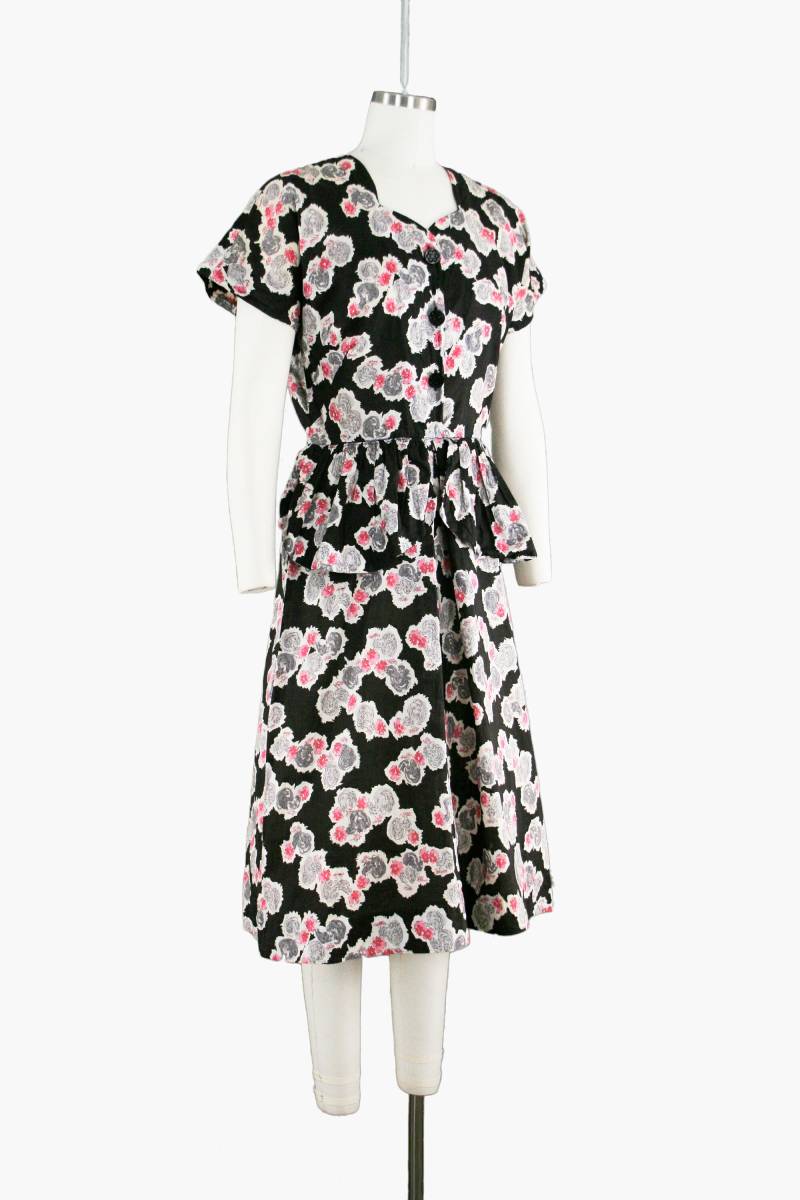 Vintage 1940Er Jahre Hahn Neuheit Druckkleid - Huhn Muster Schwarz Schößchen Taille Tageskleid Klein Mittel Lynvik Bates Vintage 1940Er Jahre Hahn Neuheit Druckkleid - Huhn Muster Schwarz Schößchen Taille Tageskleid Klein Mittel Lynvik Bates von bellofbow