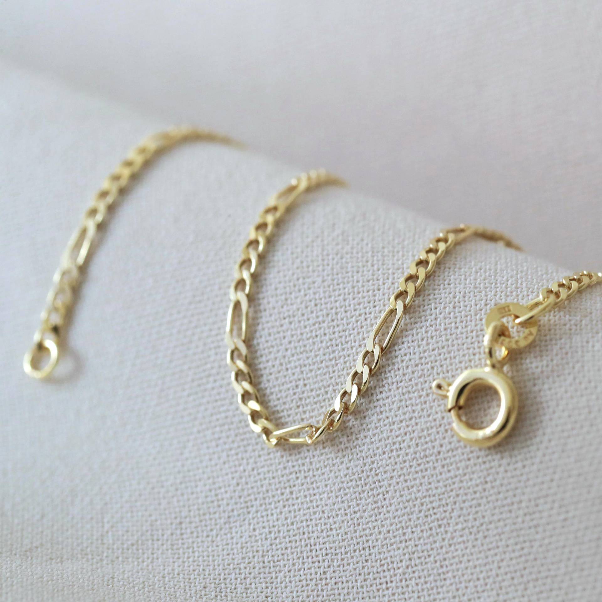 Armband - Figaro Diamantiert, 333 Gold, 18cm Lang Armband - Figaro Diamantiert, 333 Gold, 18cm Lang von bellybirdjewellery